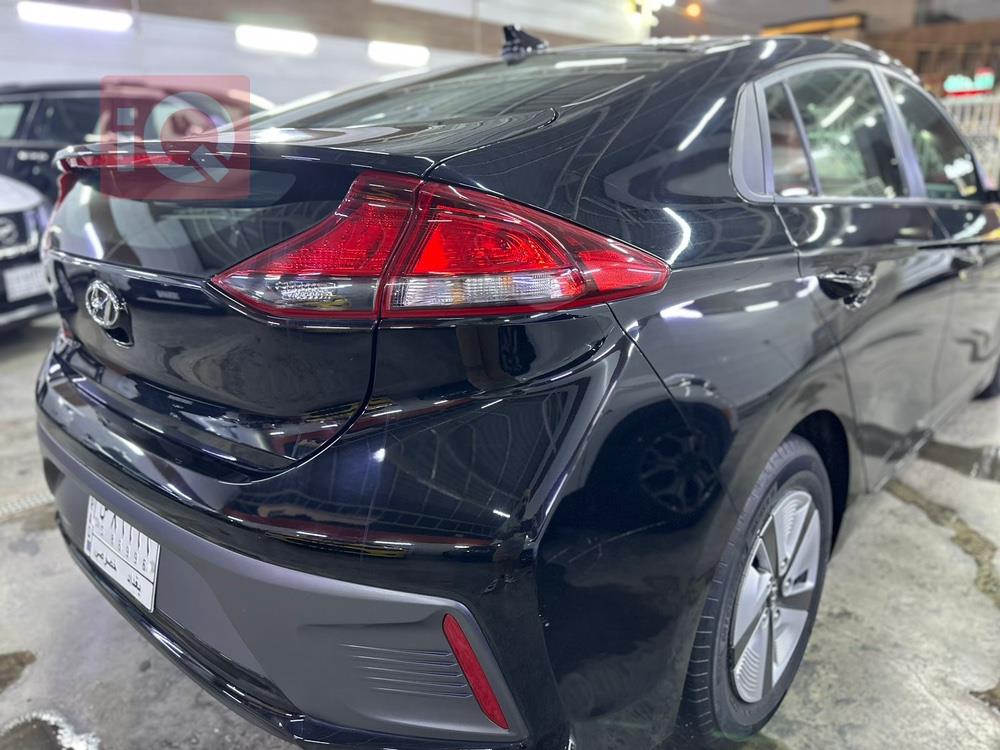 هیوندای ئایۆنیک